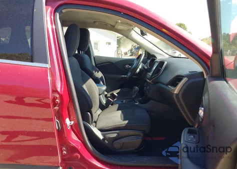 2015 Jeep Cherokee Latitude z USA, uszkodzony, nr VIN 1C4PJMCB7FW745074